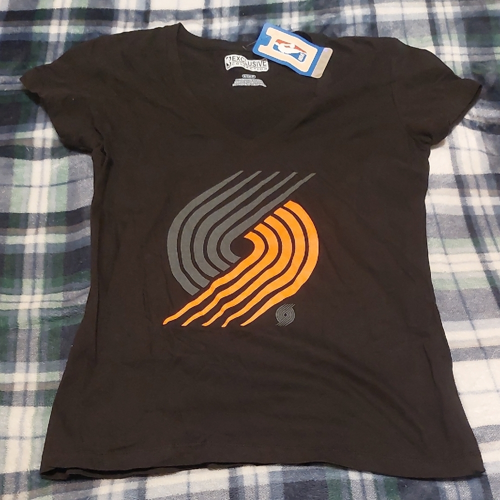 Black T-Shirt with Orange and Gray Logo NBA Size Small